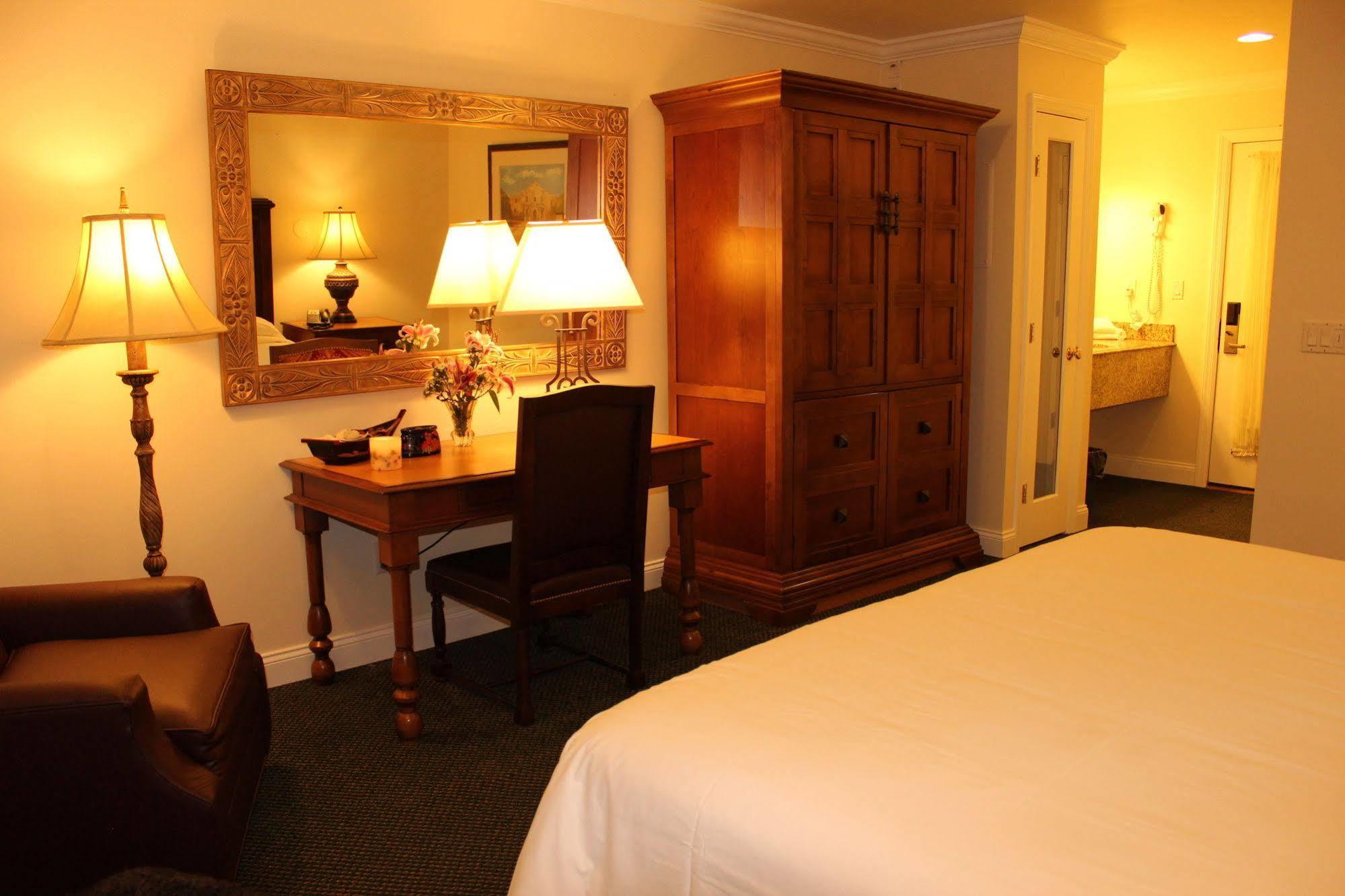 Kenny'S Tipperary Inn Montauk Esterno foto